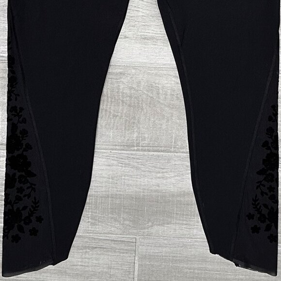Athleta Limited Edition Velvet Rose Powervita 7/8 Tight Leggings in Black Size L - Picture 8 of 16